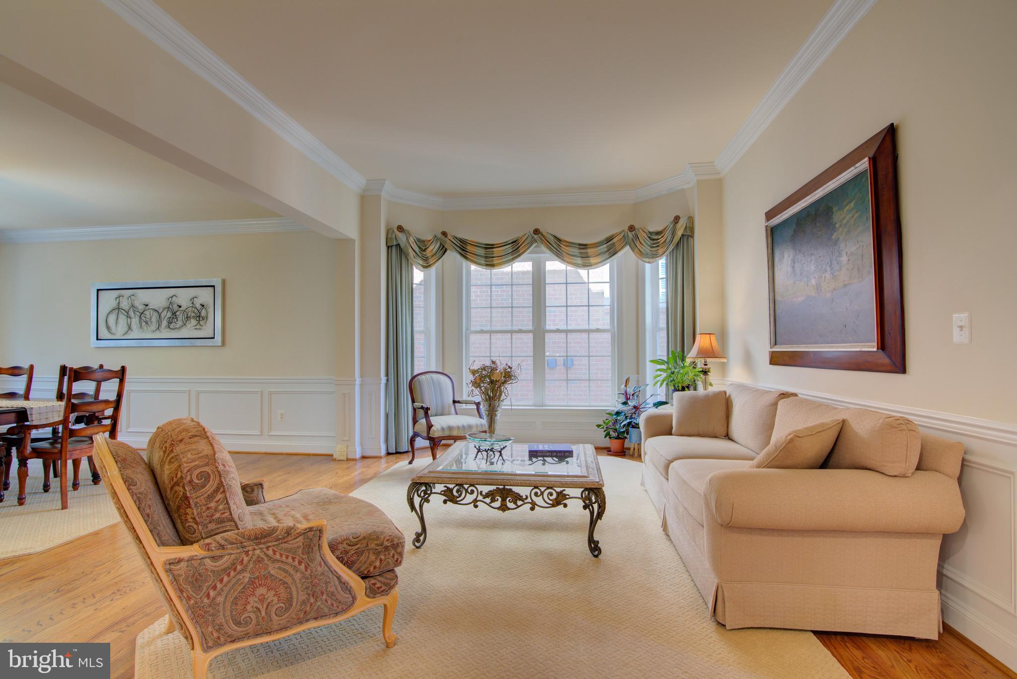 7690 Oak Field Court Springfield, VA 22153 - Photo 15 of 55 Living Room
