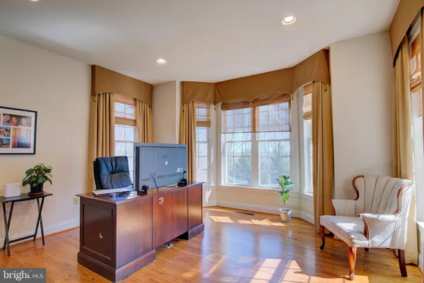 $1,125,000 | 7690 Oak Field Court, Springfield, VA 22153