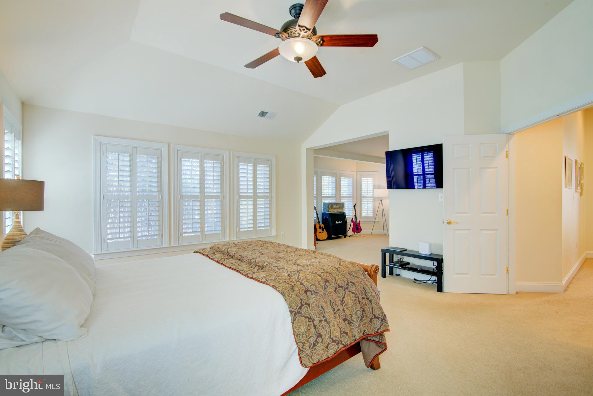 7690 Oak Field Court Springfield, VA 22153 - Photo 25 of 55 Primary Suite