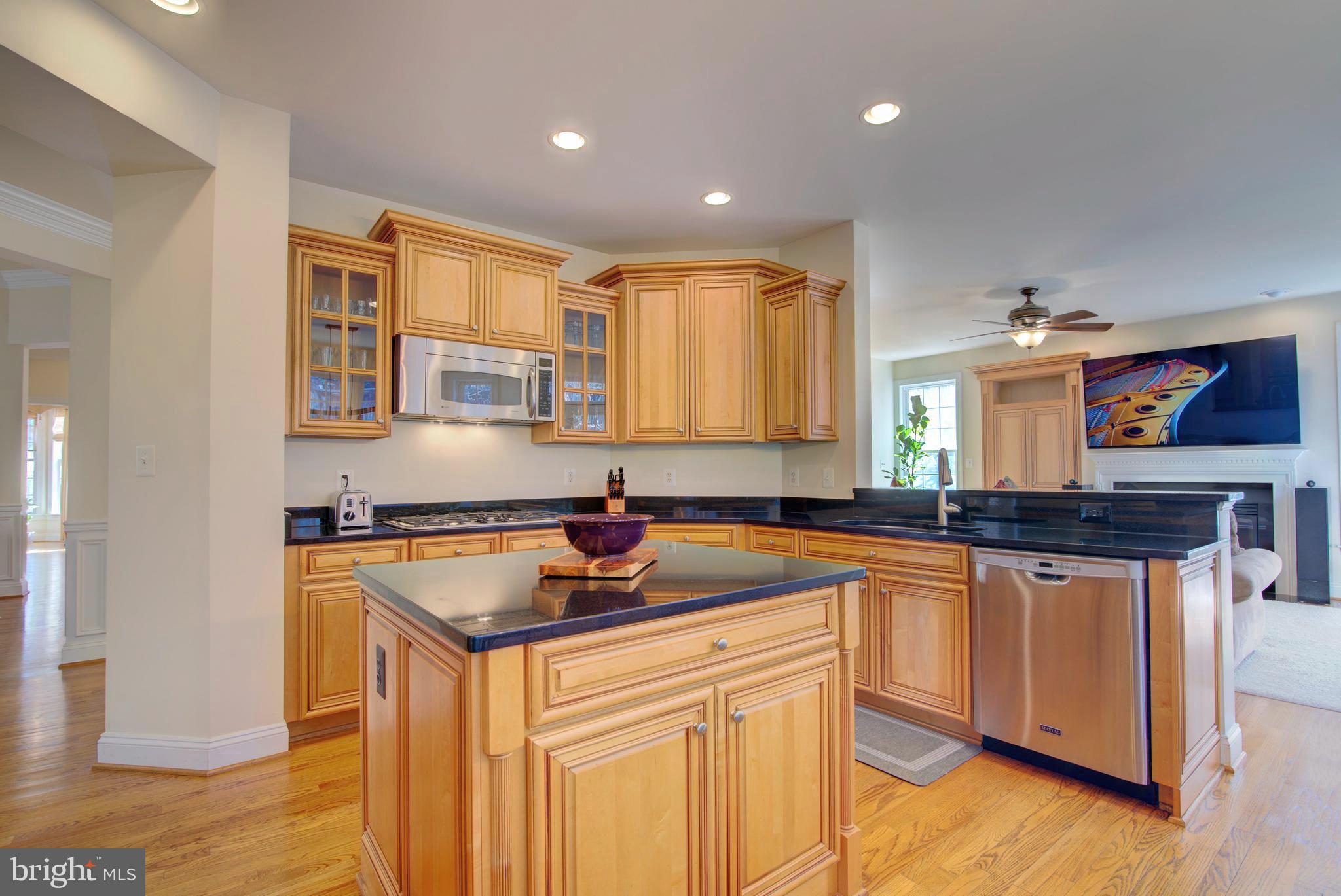 7690 Oak Field Court Springfield, VA 22153 - Photo 3 of 55 Kitchen w/ Island