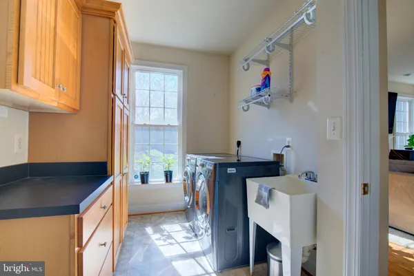 $1,125,000 | 7690 Oak Field Court, Springfield, VA 22153