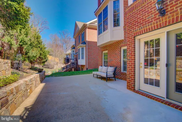 $1,125,000 | 7690 Oak Field Court, Springfield, VA 22153