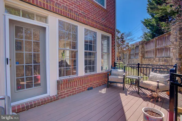 $1,125,000 | 7690 Oak Field Court, Springfield, VA 22153