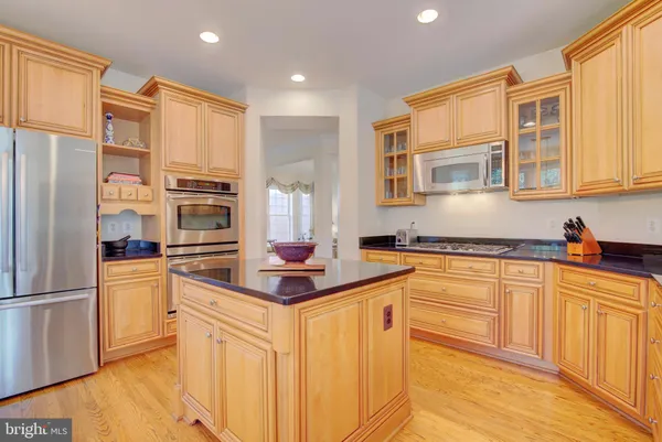 $1,125,000 | 7690 Oak Field Court, Springfield, VA 22153