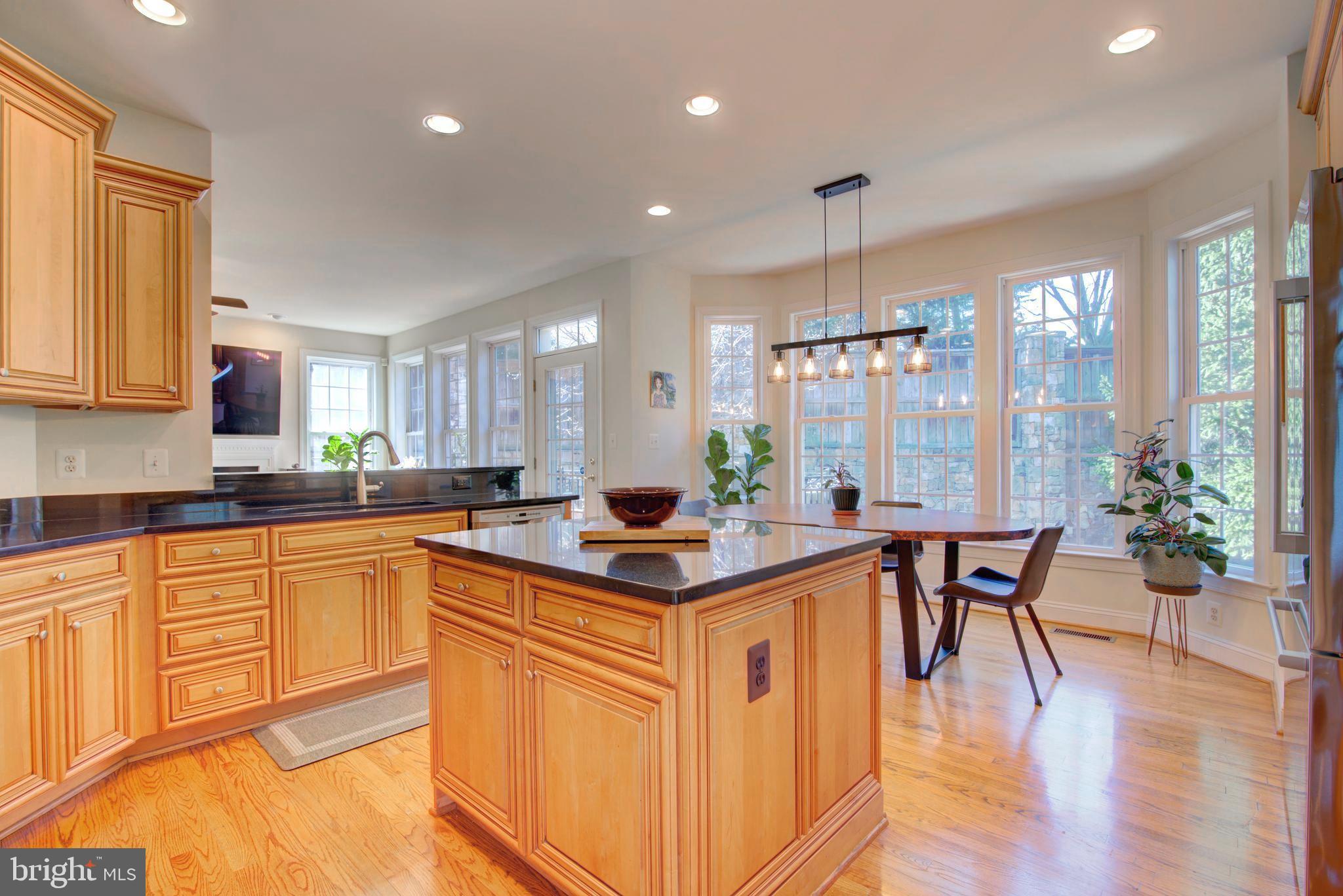7690 Oak Field Court Springfield, VA 22153 - Photo 9 of 55 Kitchen Island / Breakfast Area
