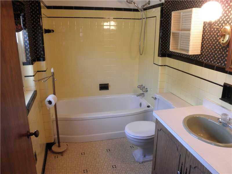 157 Orchard Spring Road Pittsburgh, PA 15220 - Photo 11 of 14 Full Bath. MAIN BATH ROOM IS RETRO BUT IN GREAT CONDITION. FEATURES CERAMIC TILE FLOOR AND WALL SUROUND.