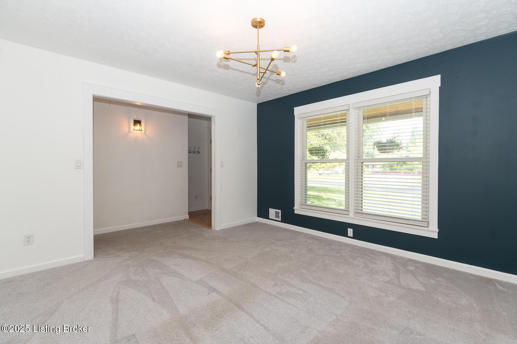 10218 Afton Road Louisville, KY 40223 - Photo 10 of 45 10218 Afton-5