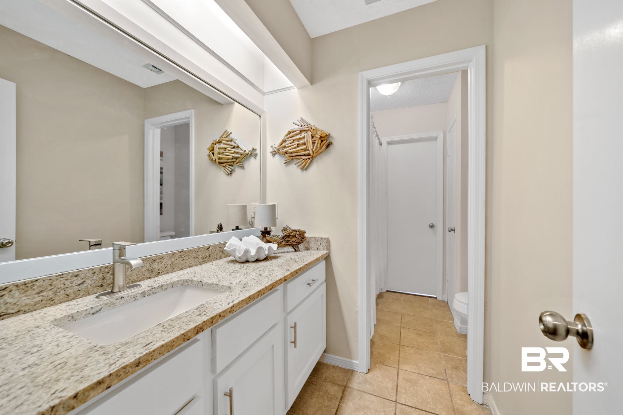 590 Ridgewood Drive Daphne, AL 36526 - Photo 16 of 27 Hall Bath