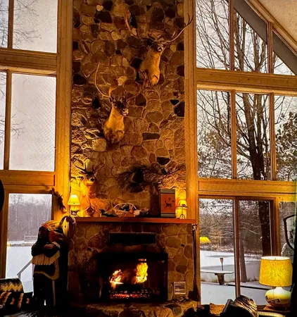 $7,700,000 | 100 West Adams Road, St. Louis, MI 48880