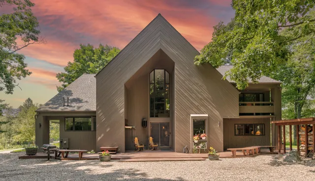 $8,250,000 | 100 West Adams Road, St. Louis, MI 48880