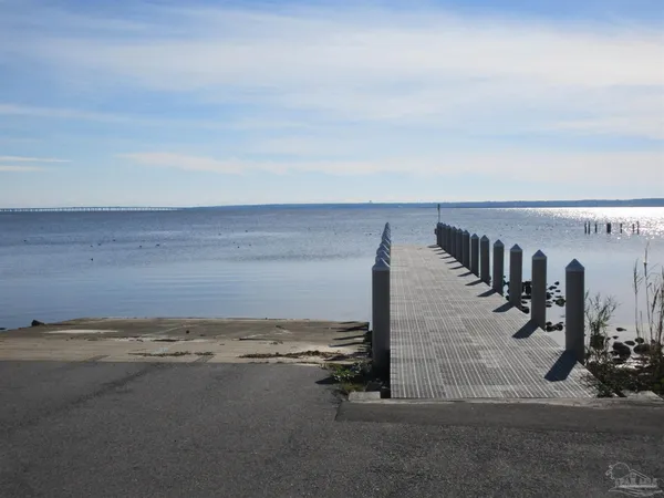 $1,600 | 4300 Santa Villa Drive, Pace, FL 32571