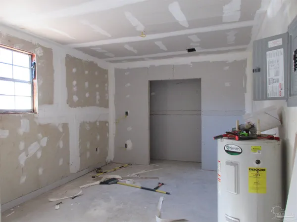 $1,600 | 4300 Santa Villa Drive, Pace, FL 32571