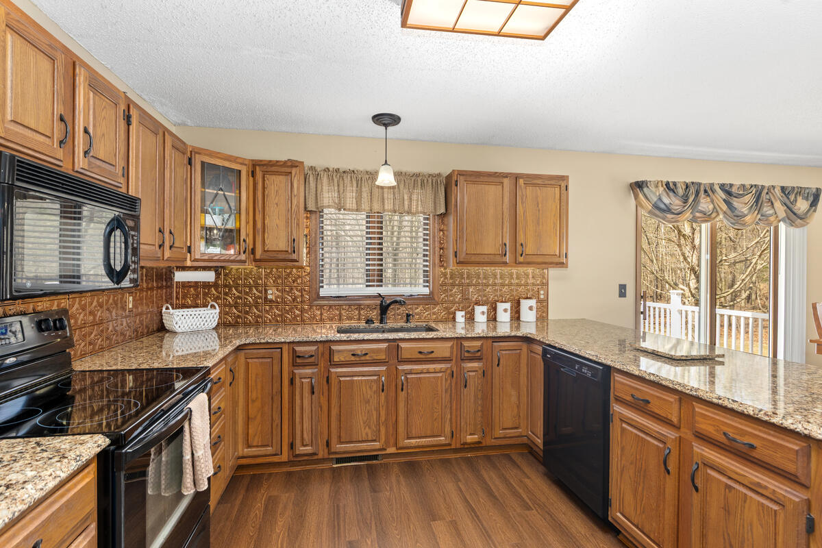 2902 63rd Street Fennville, MI 49408 - Photo 22 of 52 2902-63rd_011