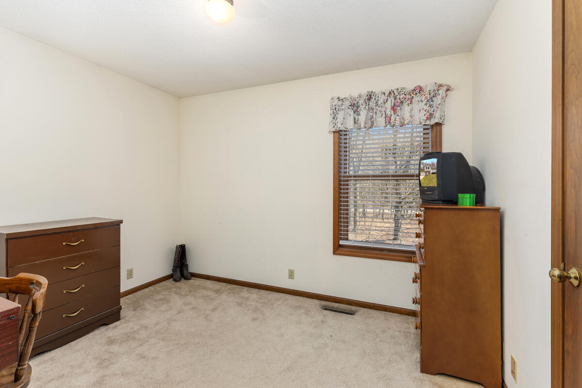 2902 63rd Street Fennville, MI 49408 - Photo 28 of 52 2902-63rd_016