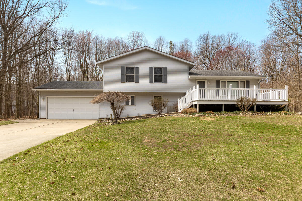 2902 63rd Street Fennville, MI 49408 - Photo 5 of 52 2902-63rd_001