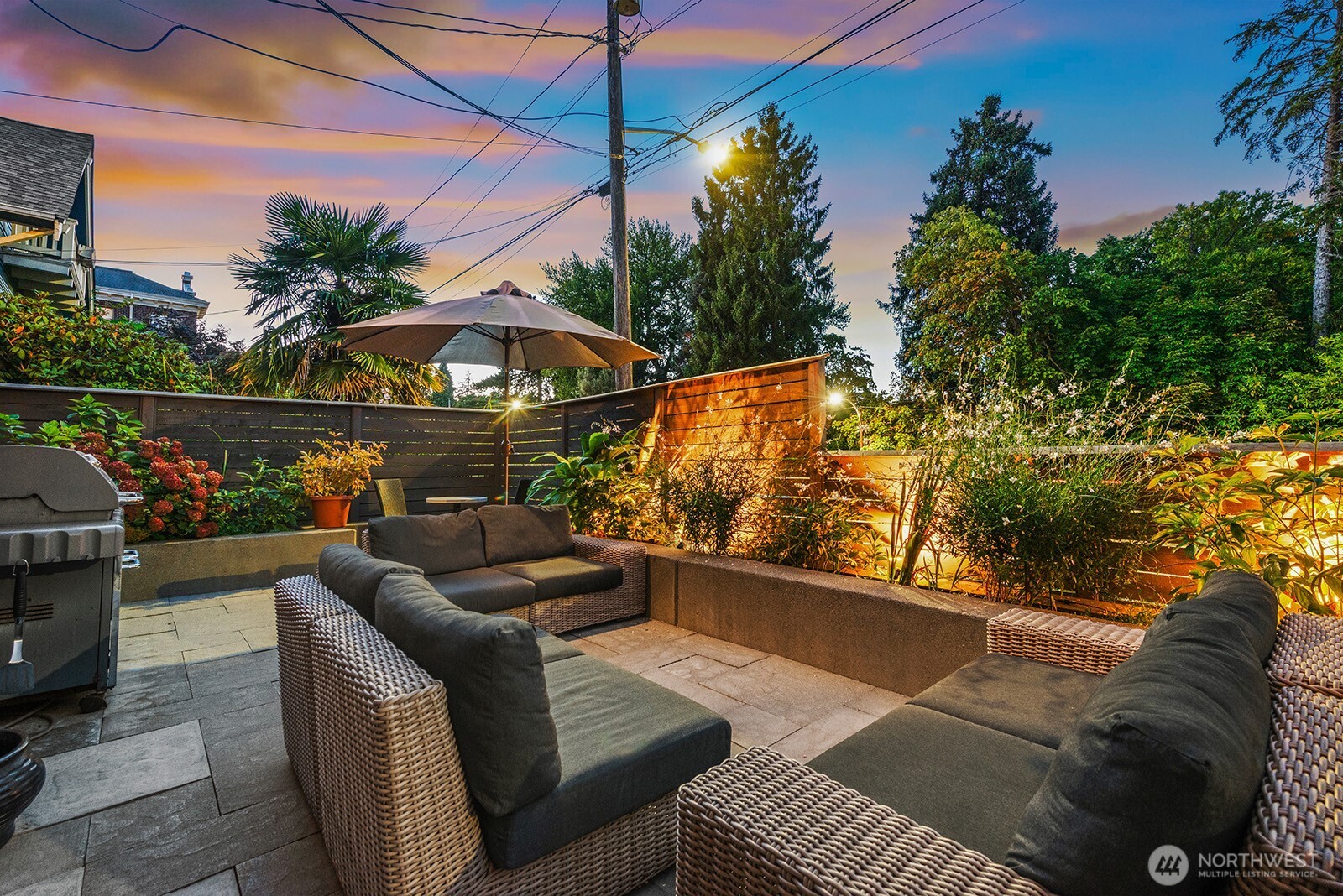 4915 Linden Avenue North Seattle, WA 98103 - Photo 31 of 40