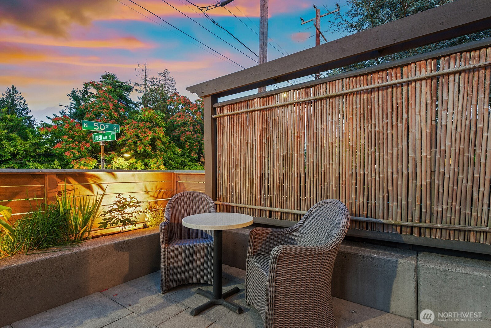 4915 Linden Avenue North Seattle, WA 98103 - Photo 32 of 40