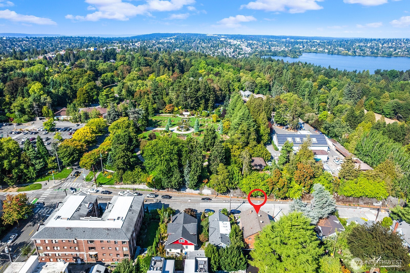 4915 Linden Avenue North Seattle, WA 98103 - Photo 36 of 40