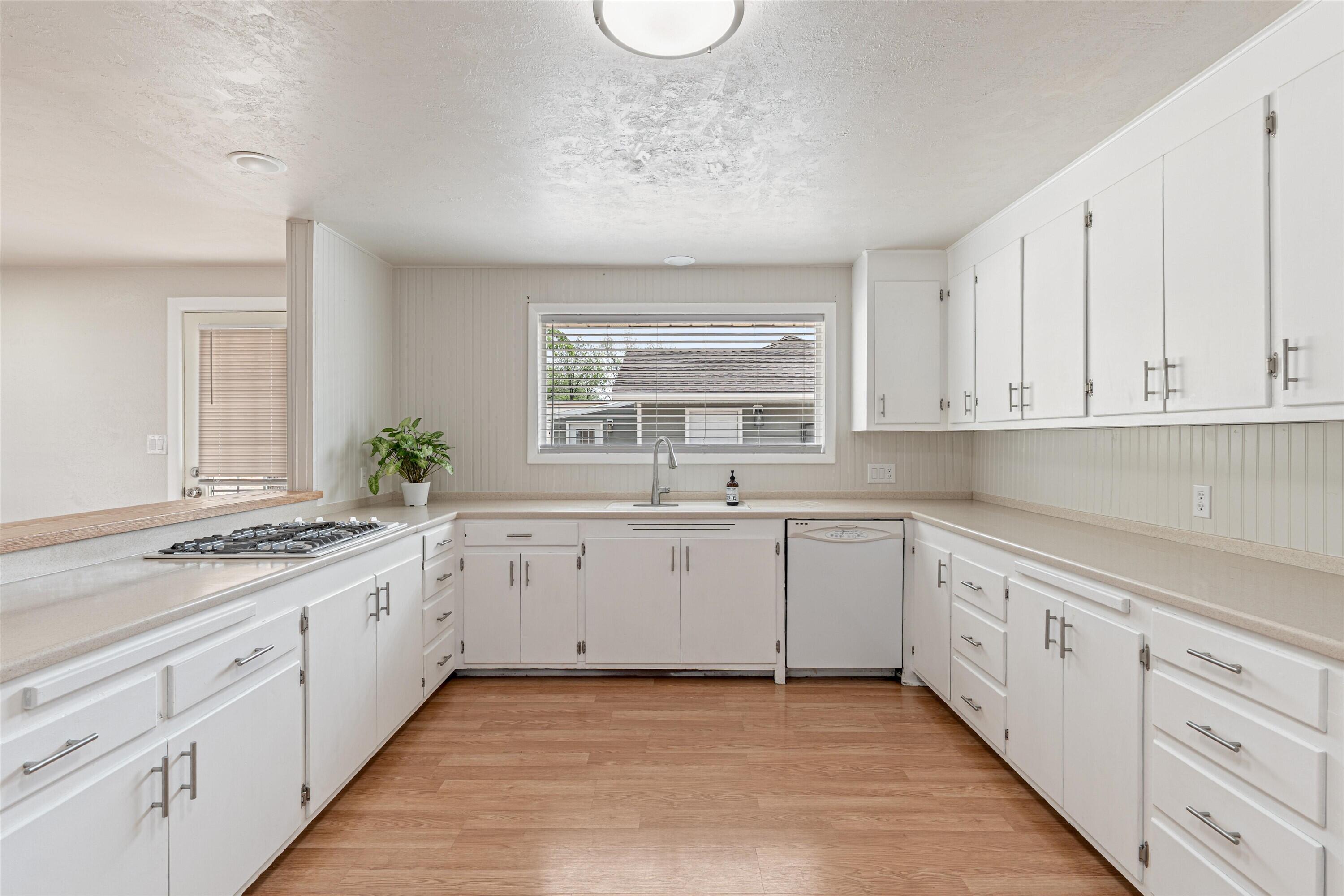 1649 West State Street Hurricane, UT 84737 - Photo 19 of 94 19 Unit A Kitchen Dining