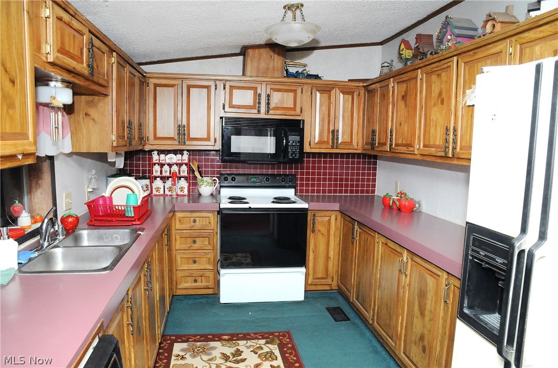 70177 Hopewell Road Cambridge, OH 43725 - Photo 3 of 18 Gallery Image 3