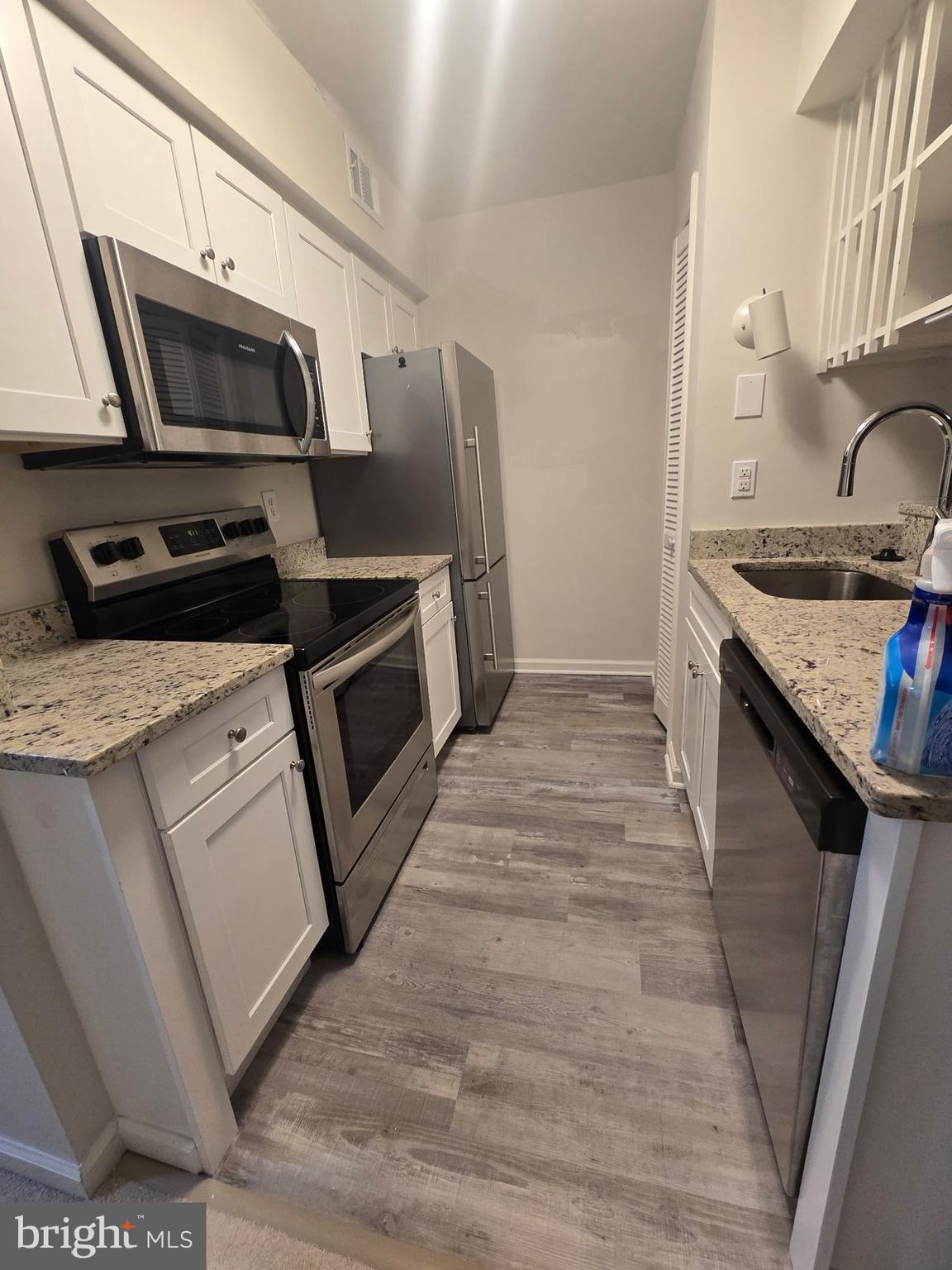 5821 E Royal Ridge Drive, Unit E Springfield, VA 22152 - Photo 11 of 22