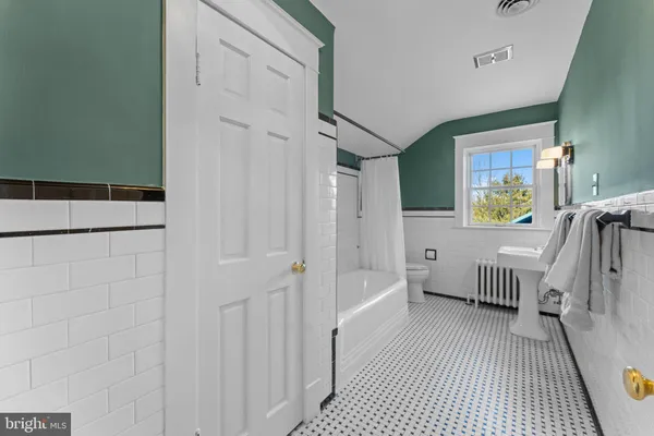 $899,000 | 9905 Croom Road, Upper Marlboro, MD 20772