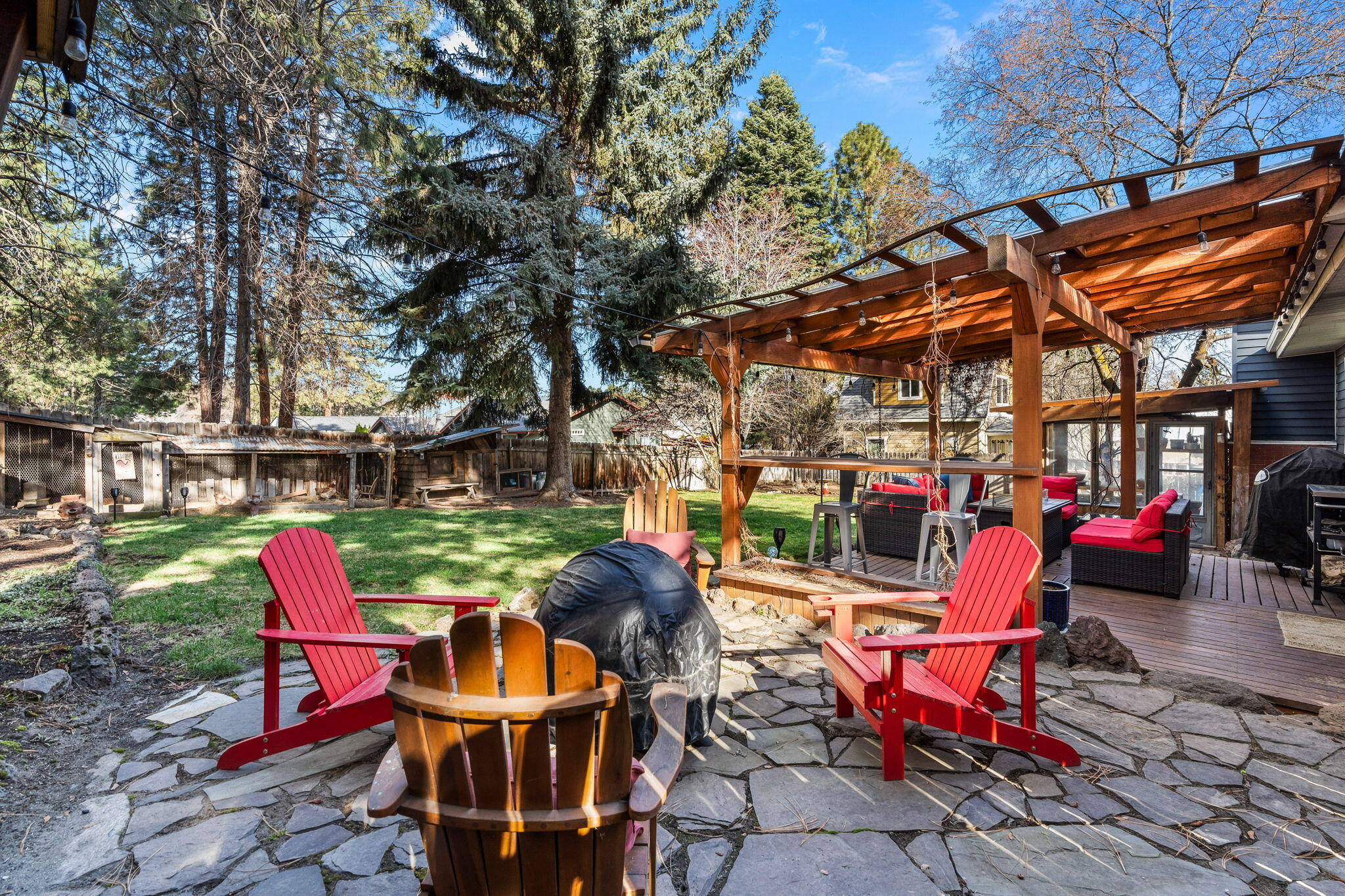 1210 Northeast Jones Road Bend, OR 97701 - Photo 20 of 27 Patio