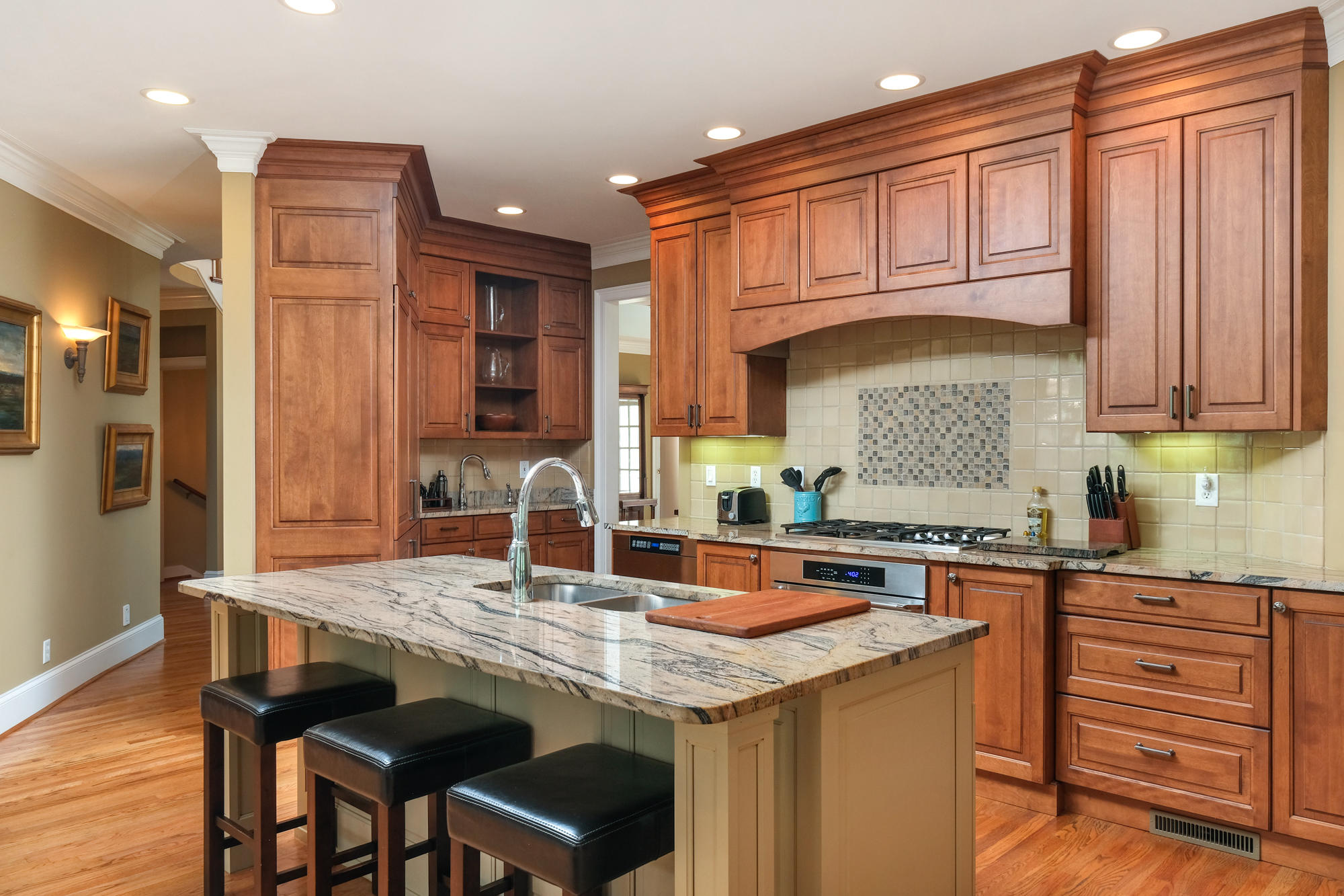 400 Gentlemens Ridge Signal Mountain, TN 37377 - Photo 15 of 73 400_Gentlemens_Ridge_0046