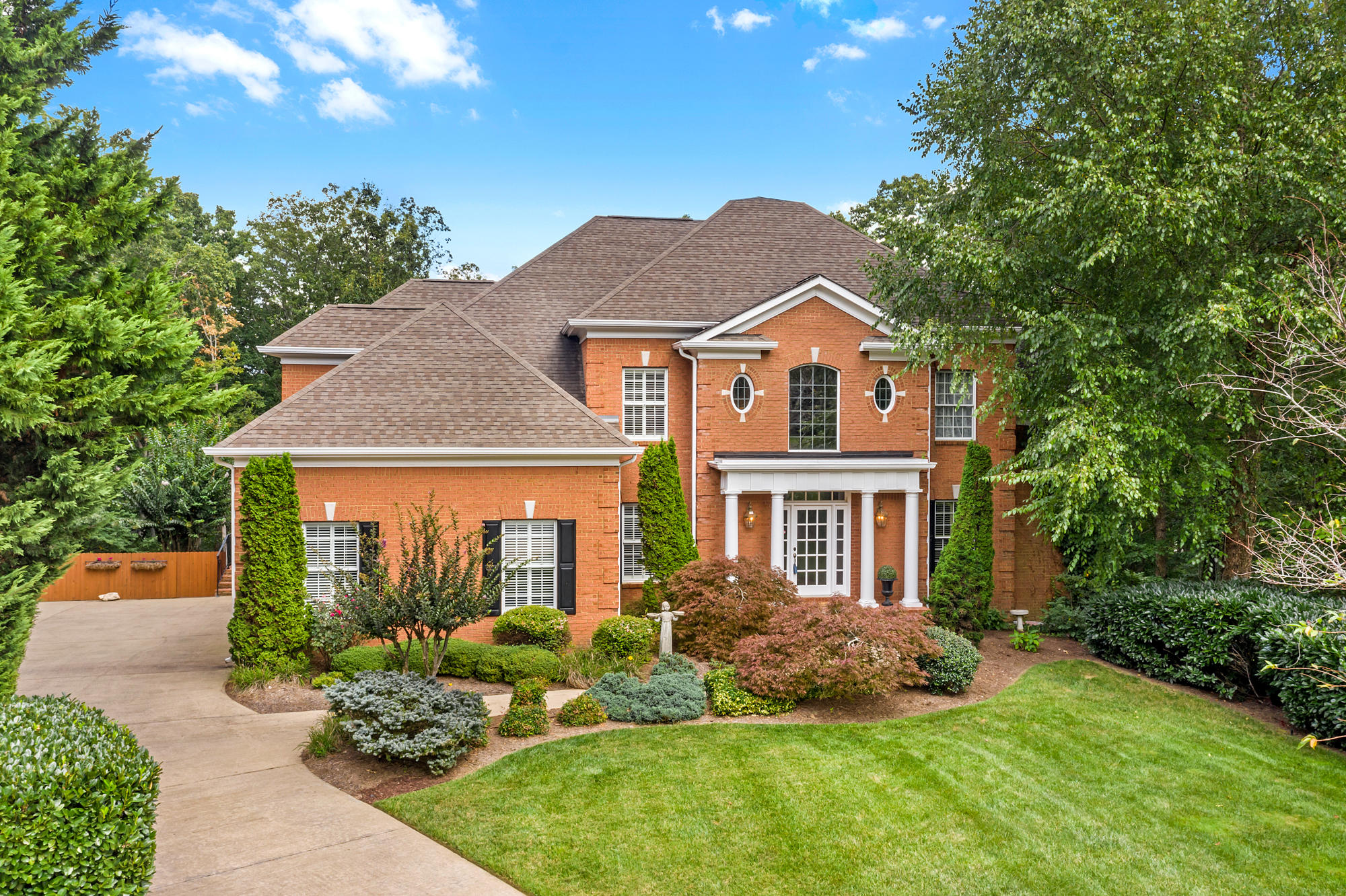 400 Gentlemens Ridge Signal Mountain, TN 37377 - Photo 4 of 73 400_Gentlemens_Ridge_0002