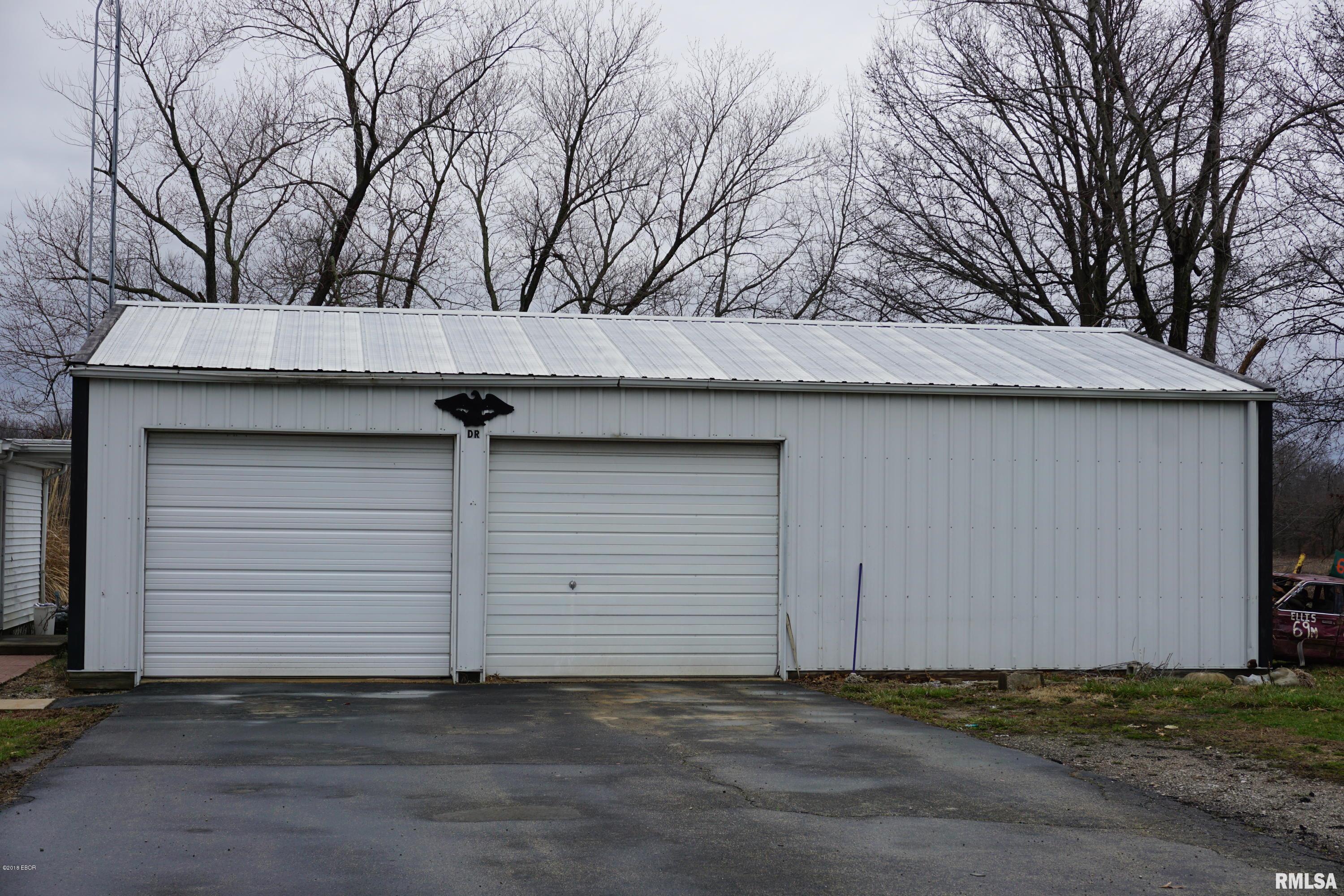 3449 Selmaville Road Salem, IL 62881 - Photo 14 of 17