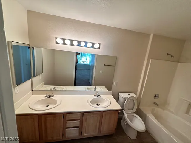 $1,150 | 5710 East Tropicana Avenue, Unit 2230, Las Vegas, NV 89122