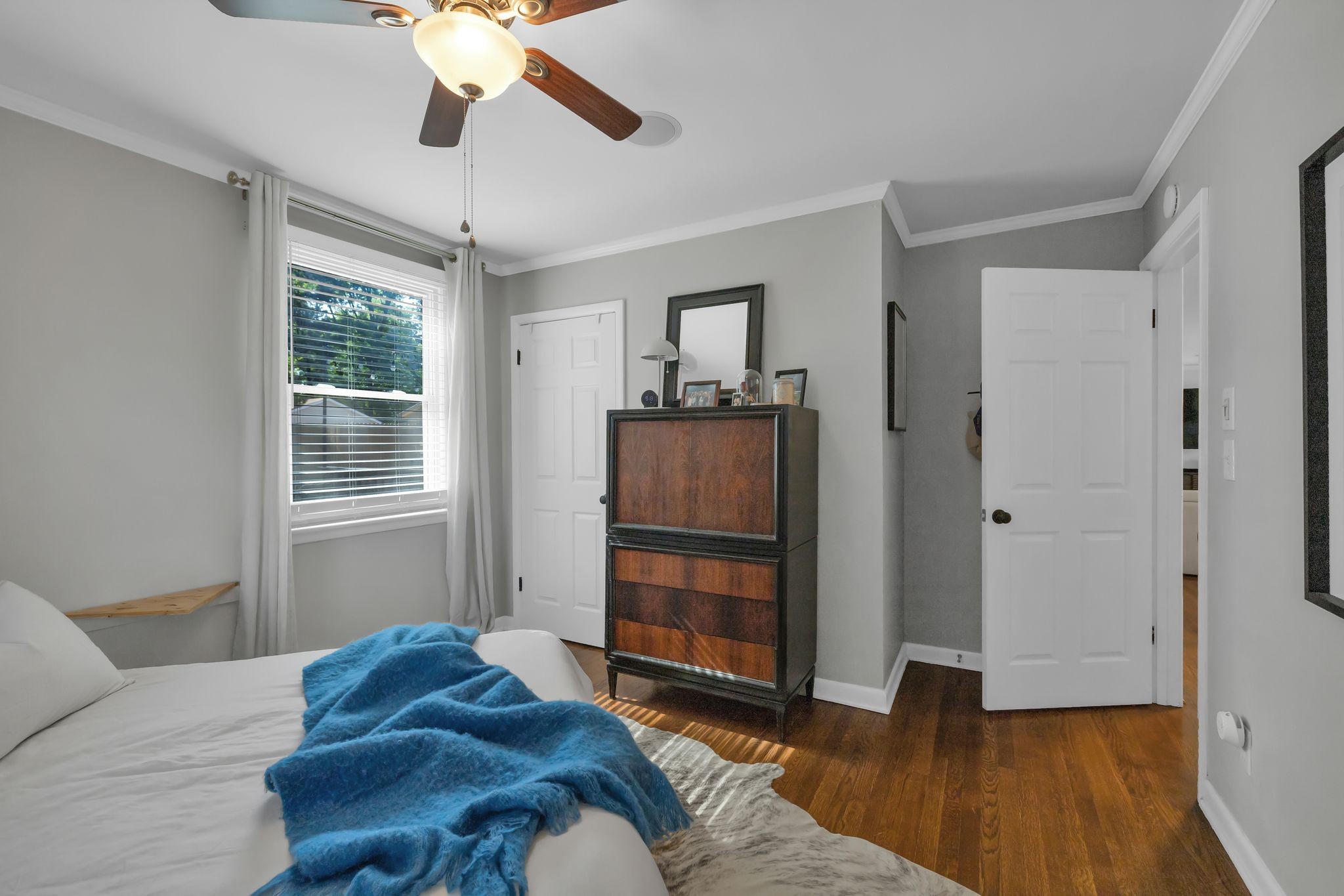 1610 Leaf Avenue Murfreesboro, TN 37130 - Photo 17 of 31 a living room with furniture and a window