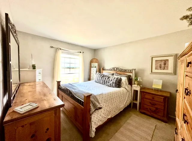 $245,000 | 22 Waterbury Lane, Unit N1, Schaumburg, IL 60193