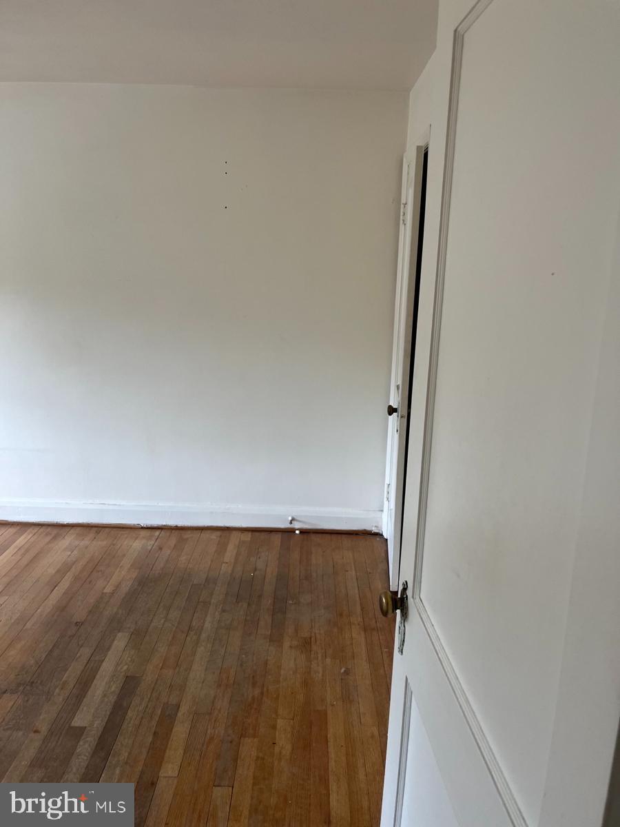 5041 West Hills Road Baltimore, MD 21229 - Photo 5 of 9 Gallery Image 5