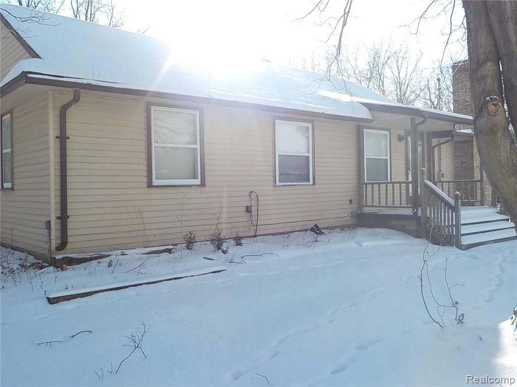 5077 Flushing Road Flushing, MI 48433 - Photo 1 of 18