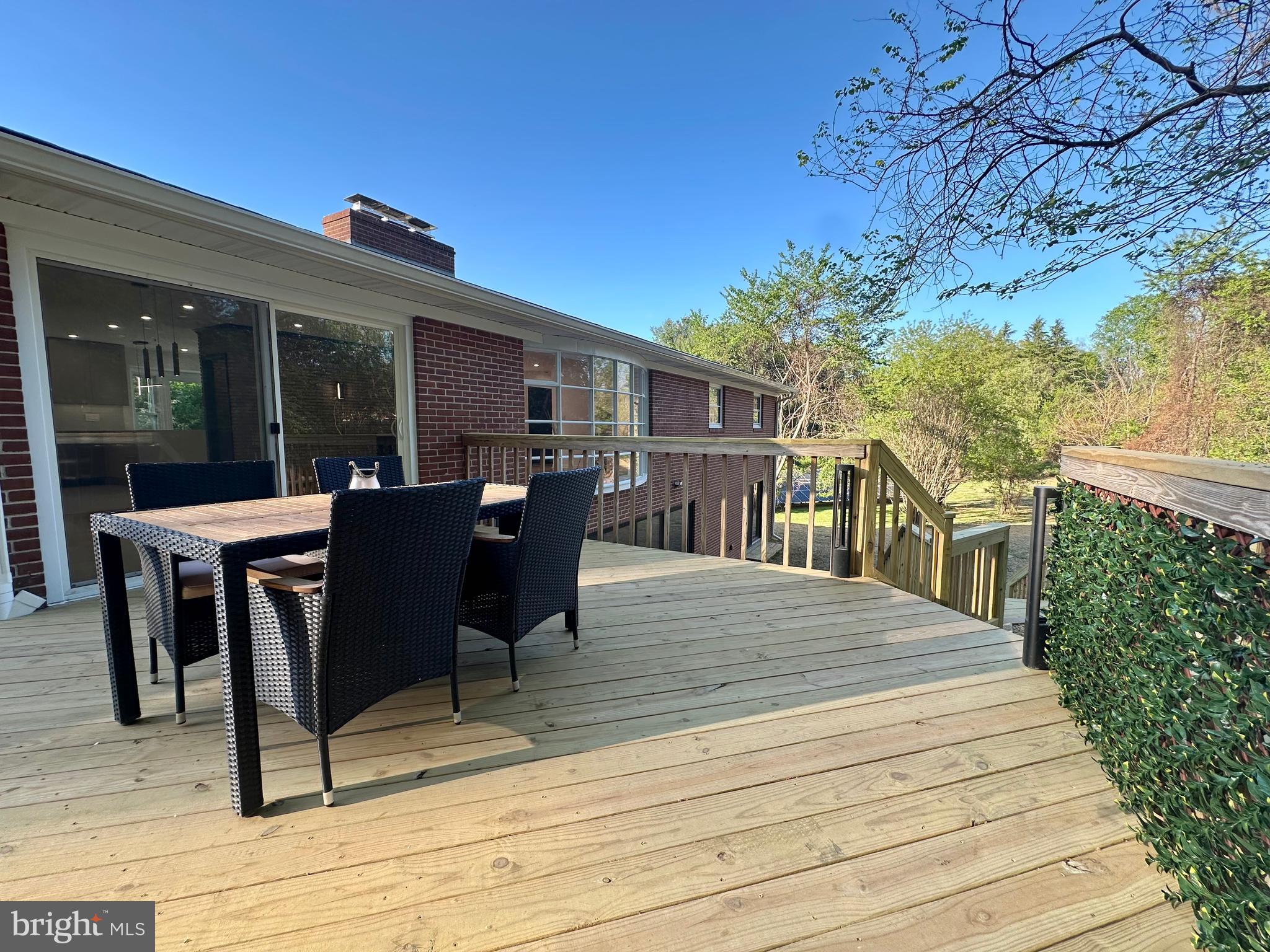 17821 Pond Road Ashton, MD 20861 - Photo 18 of 131