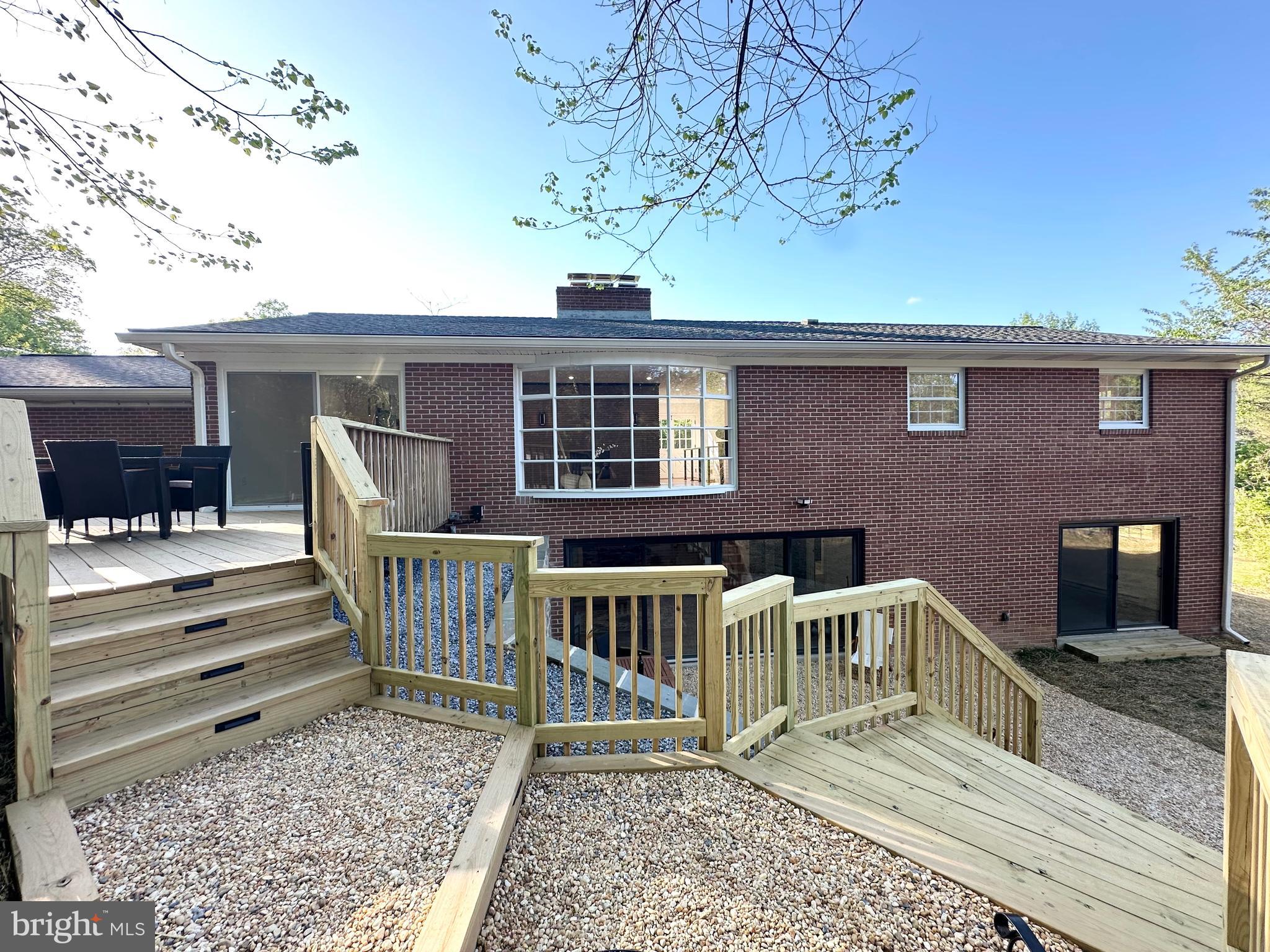 17821 Pond Road Ashton, MD 20861 - Photo 39 of 133