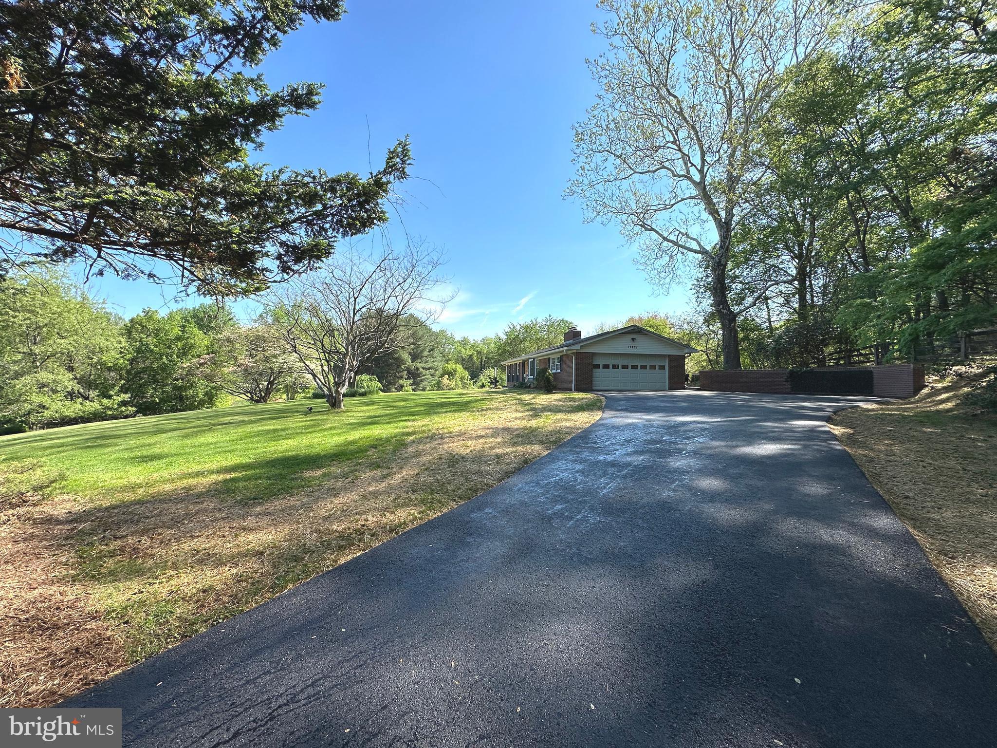 17821 Pond Road Ashton, MD 20861 - Photo 5 of 133
