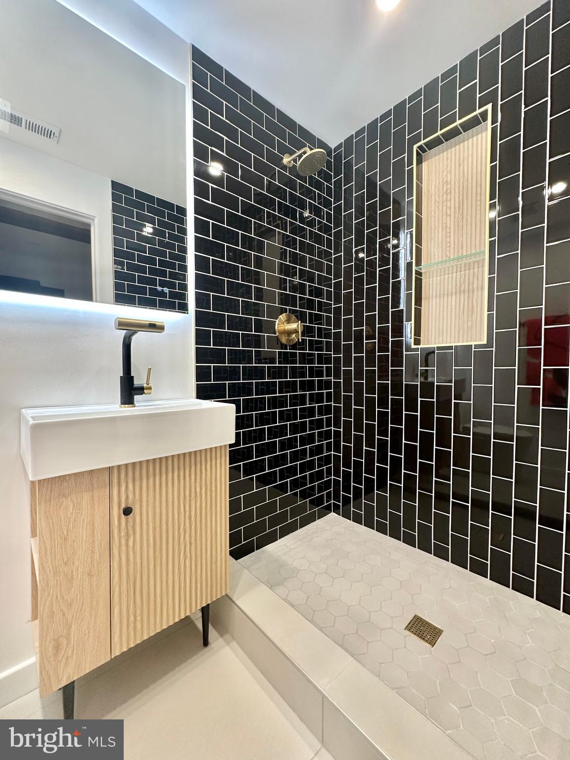 17821 Pond Road Ashton, MD 20861 - Photo 67 of 131