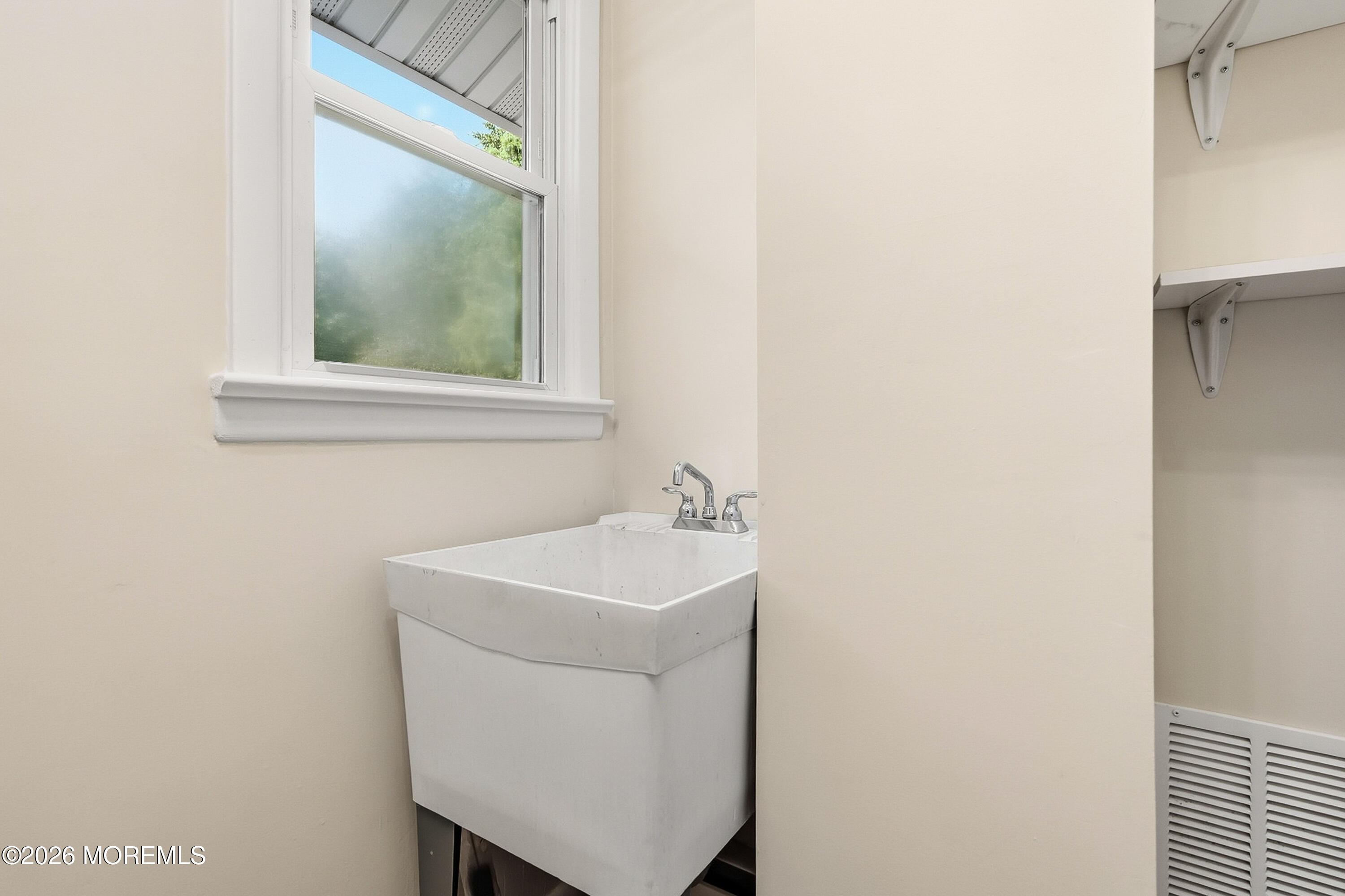 214 Hope Road Tinton Falls, NJ 07724 - Photo 44 of 71 59_059