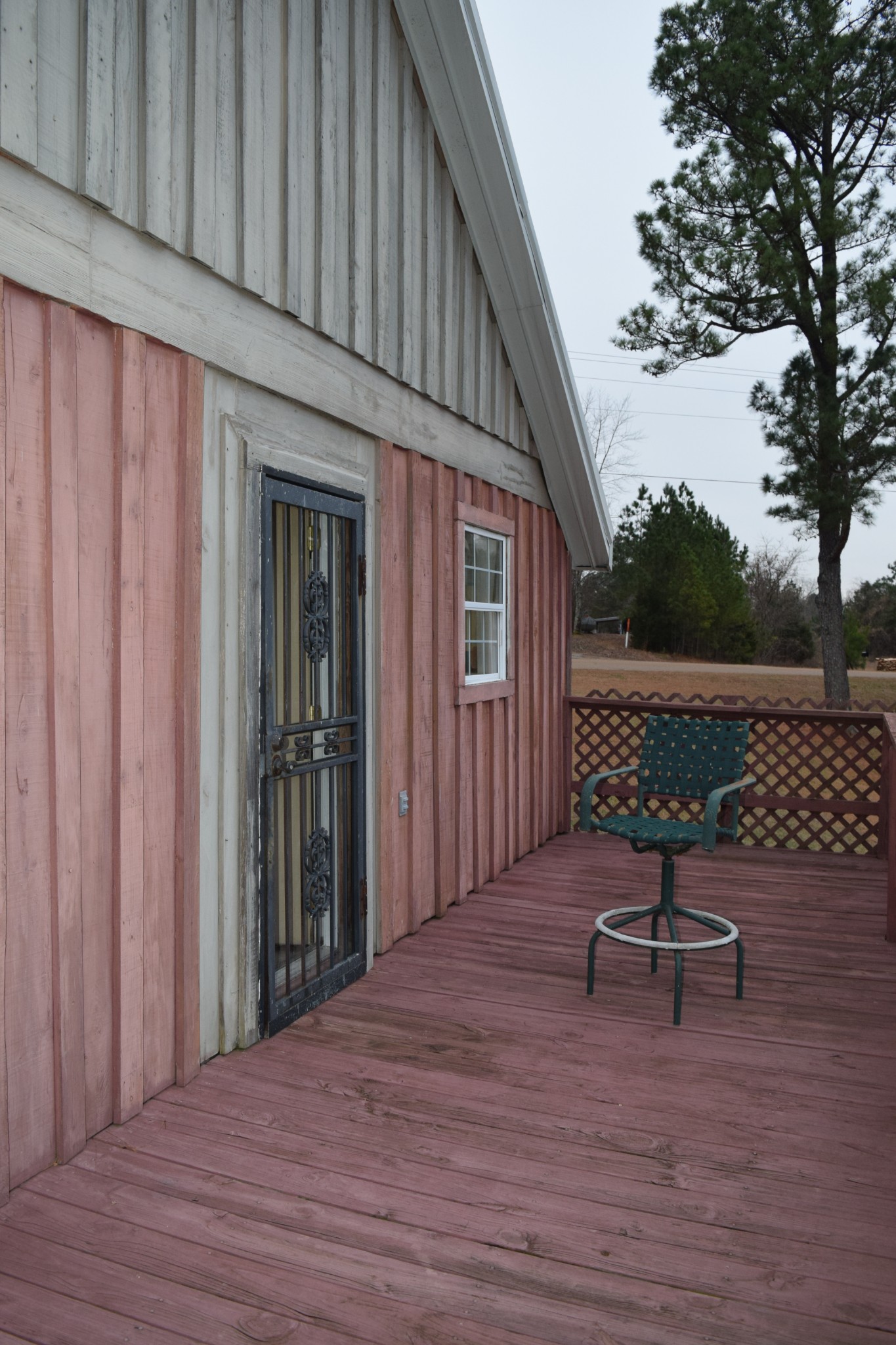 119 Cypress Road Buchanan, TN 38222 - Photo 19 of 26 a view of a chairs in a patio