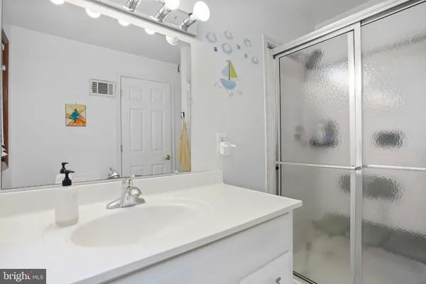 $4,000 | 5135 Summit Drive, Fairfax, VA 22030