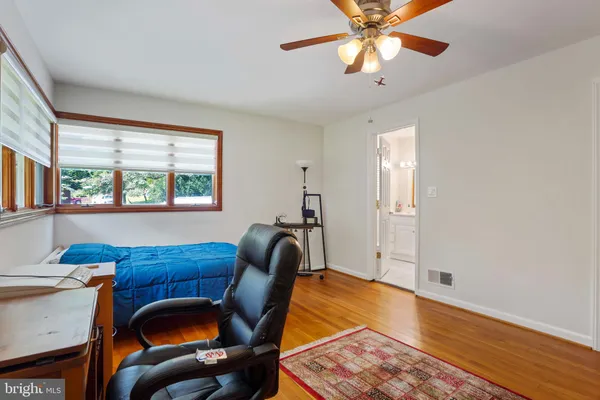 $4,000 | 5135 Summit Drive, Fairfax, VA 22030