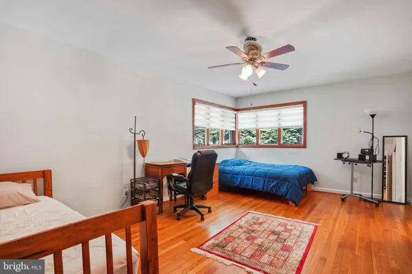 $4,000 | 5135 Summit Drive, Fairfax, VA 22030