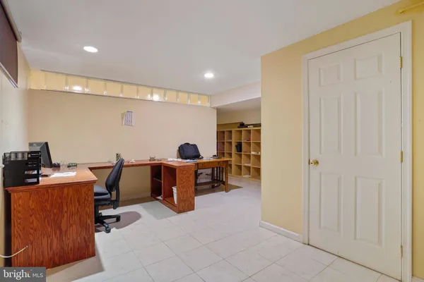 $4,000 | 5135 Summit Drive, Fairfax, VA 22030