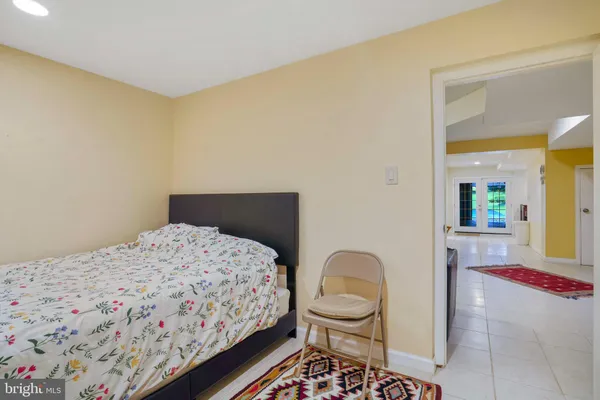 $4,000 | 5135 Summit Drive, Fairfax, VA 22030