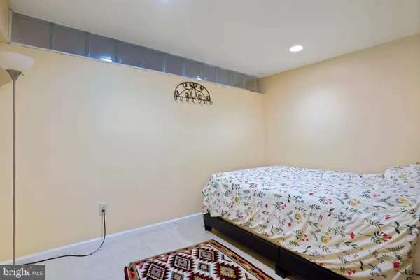 $4,000 | 5135 Summit Drive, Fairfax, VA 22030