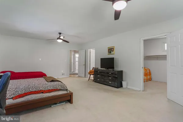 $4,000 | 5135 Summit Drive, Fairfax, VA 22030