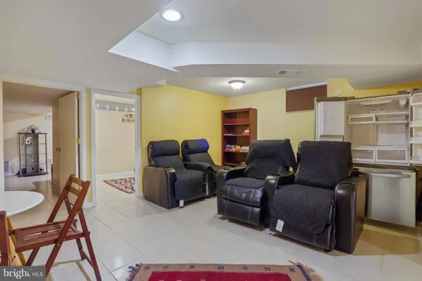 $4,000 | 5135 Summit Drive, Fairfax, VA 22030