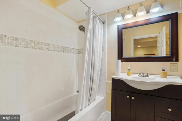 $4,000 | 5135 Summit Drive, Fairfax, VA 22030